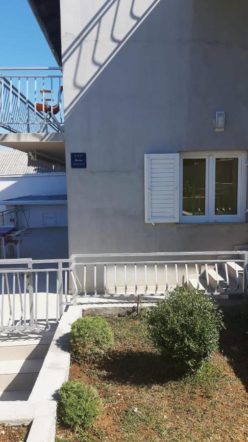 Apartman Lori Novi Vinodolski Eksteriør billede